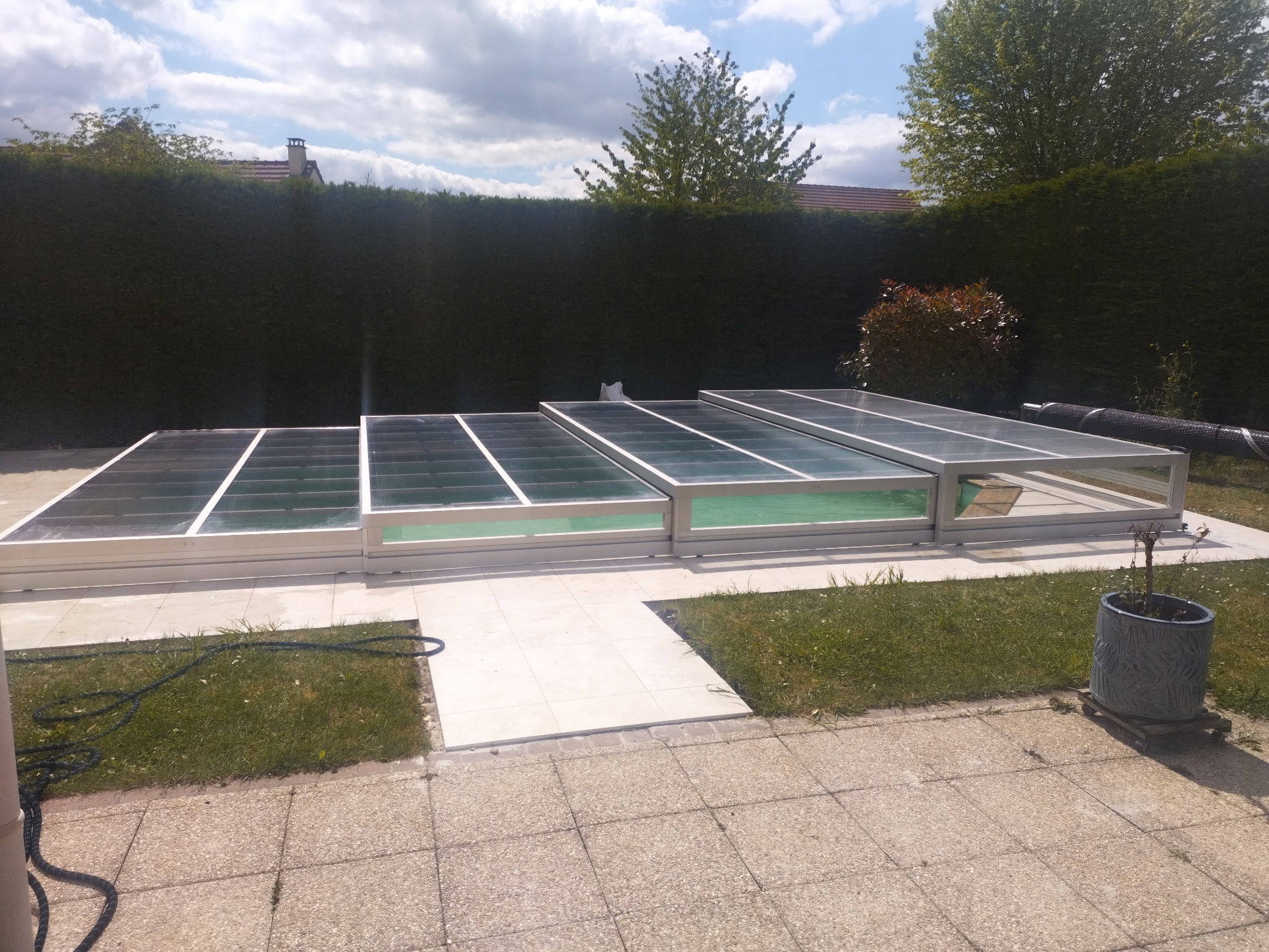 Réalisation abri de piscine extra plat Cintral