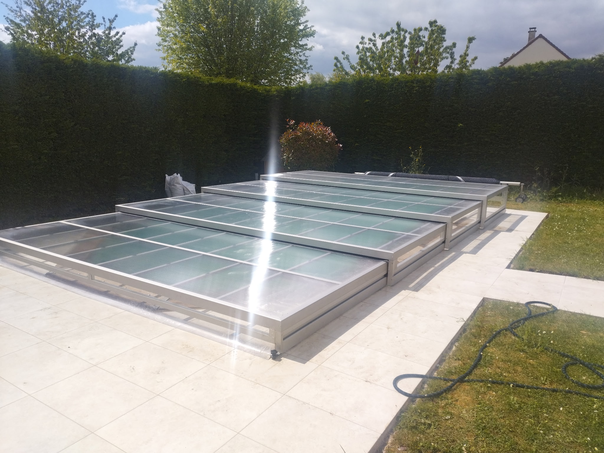 Réalisation abri de piscine extra plat Cintral
