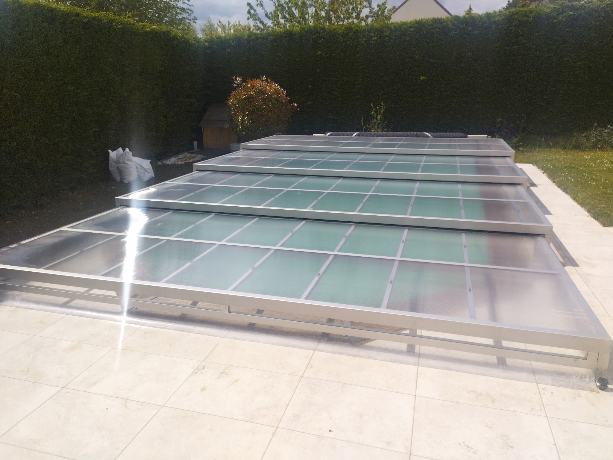 Réalisation abri de piscine extra plat Cintral